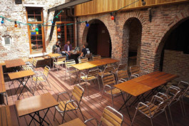 contrebande-terrasse-01